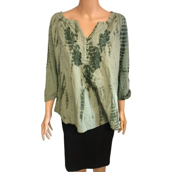Tops - (5 for $25) Sage green 3/4 length sleeve tie-dye top size medium